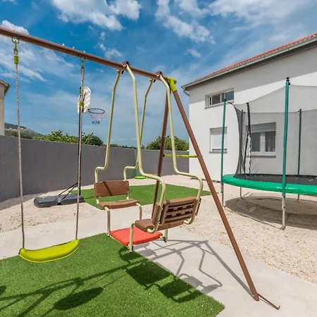 Cozy In Rastane Donje With Wifi Donje Rastane